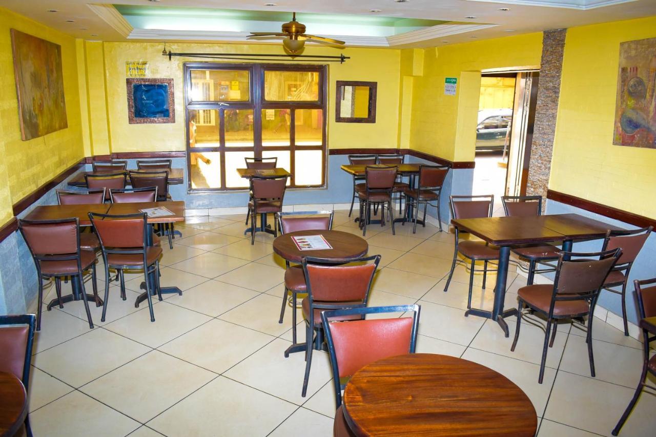 Hotel Kipepeo Nairobi Buitenkant foto