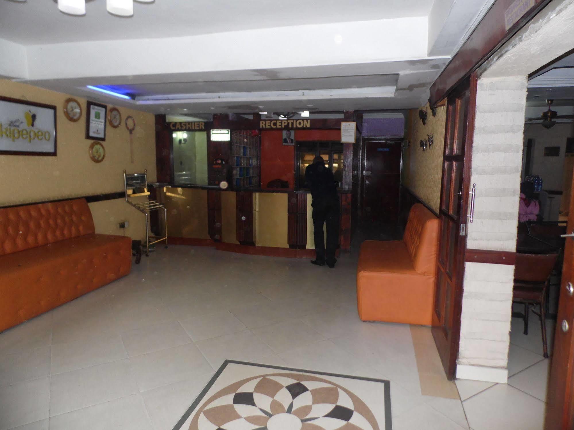 Hotel Kipepeo Nairobi Buitenkant foto